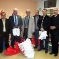 Μοίρασαν δώρα και ευχές στους λιλιπούτειους ασθενείς σε ΠΑΓΝΗ και Βενιζέλειο