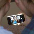 Θήκη κινητού με φως για καλύτερες selfie