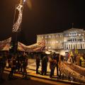 Βουλή: Μέσα ψηφοφορία, έξω συγκέντρωση διαμαρτυρίας (φωτογραφίες)