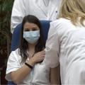 η πρώτη νοσηλεύτρια που εμβολιάστηκε στην Ιταλία