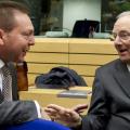 Για κίνδυνο πτώσης της Κυβέρνησης κάνει λόγο ο Γ.Στουρνάρας στους Financial Times