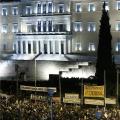 "Δεν εκβιαζόμαστε" βροντοφωνάζουν οι Έλληνες απόψε σε κάθε γωνιά της χώρας (φωτορεπορτάζ)