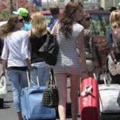Ξεπέρασαν τα 3,5 εκατομμύρια οι αφίξεις τουριστών στο πεντάμηνο Ιανουαρίου- Μαΐου 2014, σύμφωνα με στοιχεία της ΤτΕ