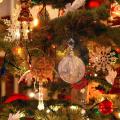 vintage-christmas-tree-melany-sarafis-900x500.jpg