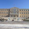Έντονες αντιδράσεις από τα πολιτικά κόμματα για το κλείσιμο της Βουλής