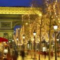 world_france_christmas_in_paris_022020_.jpg