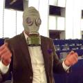 Με μάσκα χημικού πολέμου στο Ευρωκοινοβούλιο ο Γιώργος Χατζημαρκάκης!