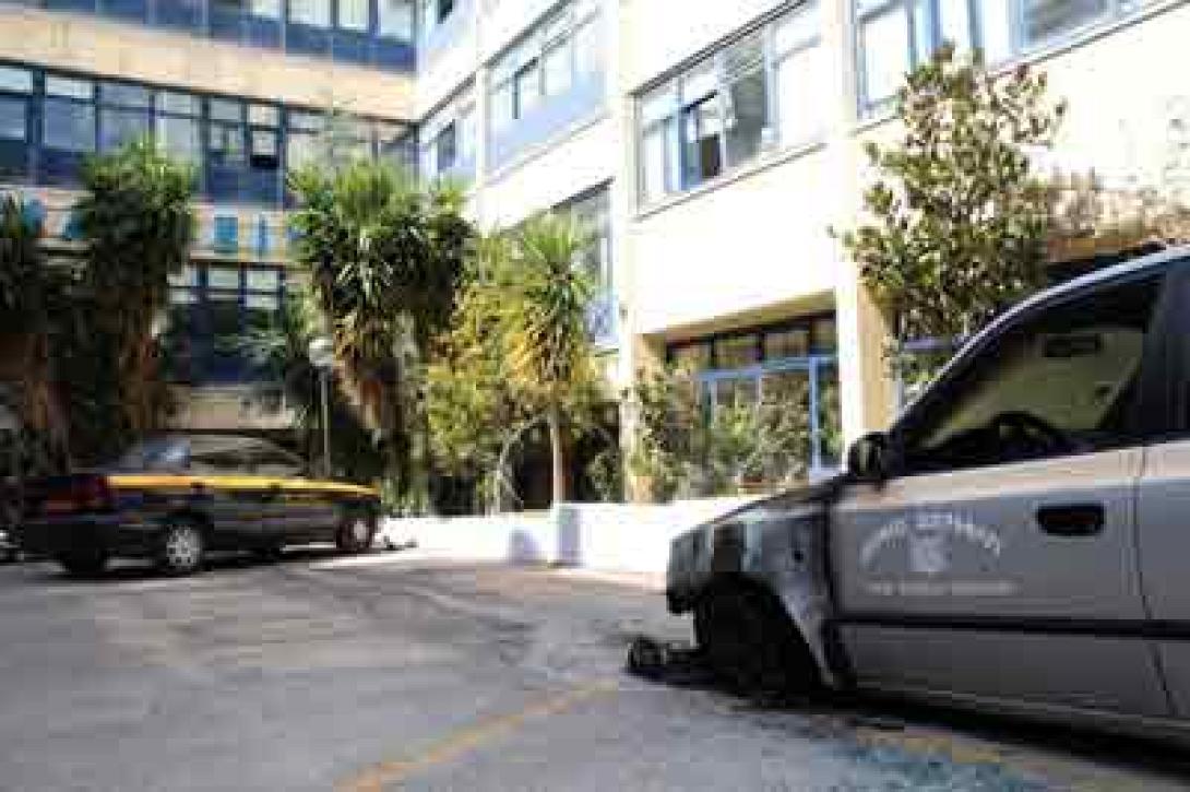 αυτοκίνητα φωτιά