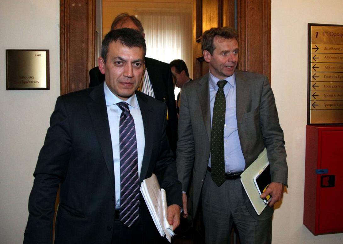 Η Τρόικα απαιτεί να αλλάξει και ο νόμος για τις απεργίες