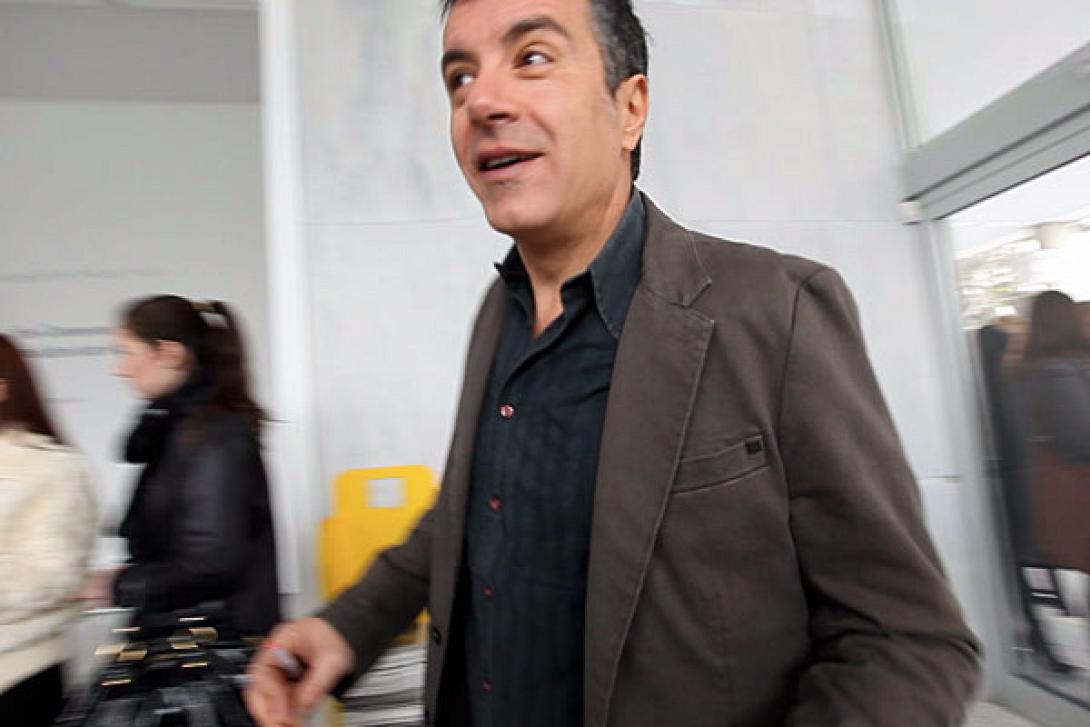 Συνάντηση Στ.Θεοδεωράκη - Γ.Στουρνάρα