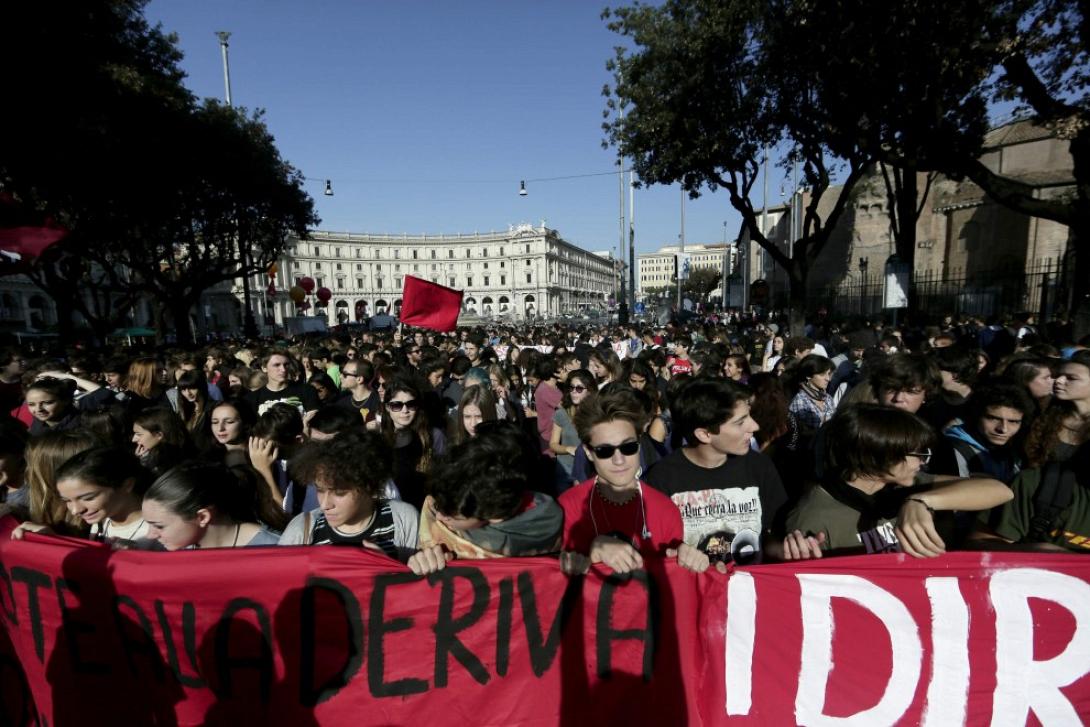 Ιταλία: Κινητοποιήσεις μαθητών για τις αλλαγές στο εκπαιδευτικό σύστημα