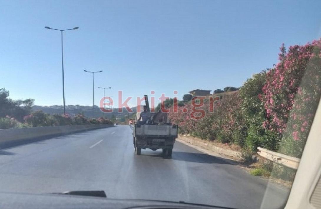 Τραγικές εικόνες στους δρόμους της Κρήτης.