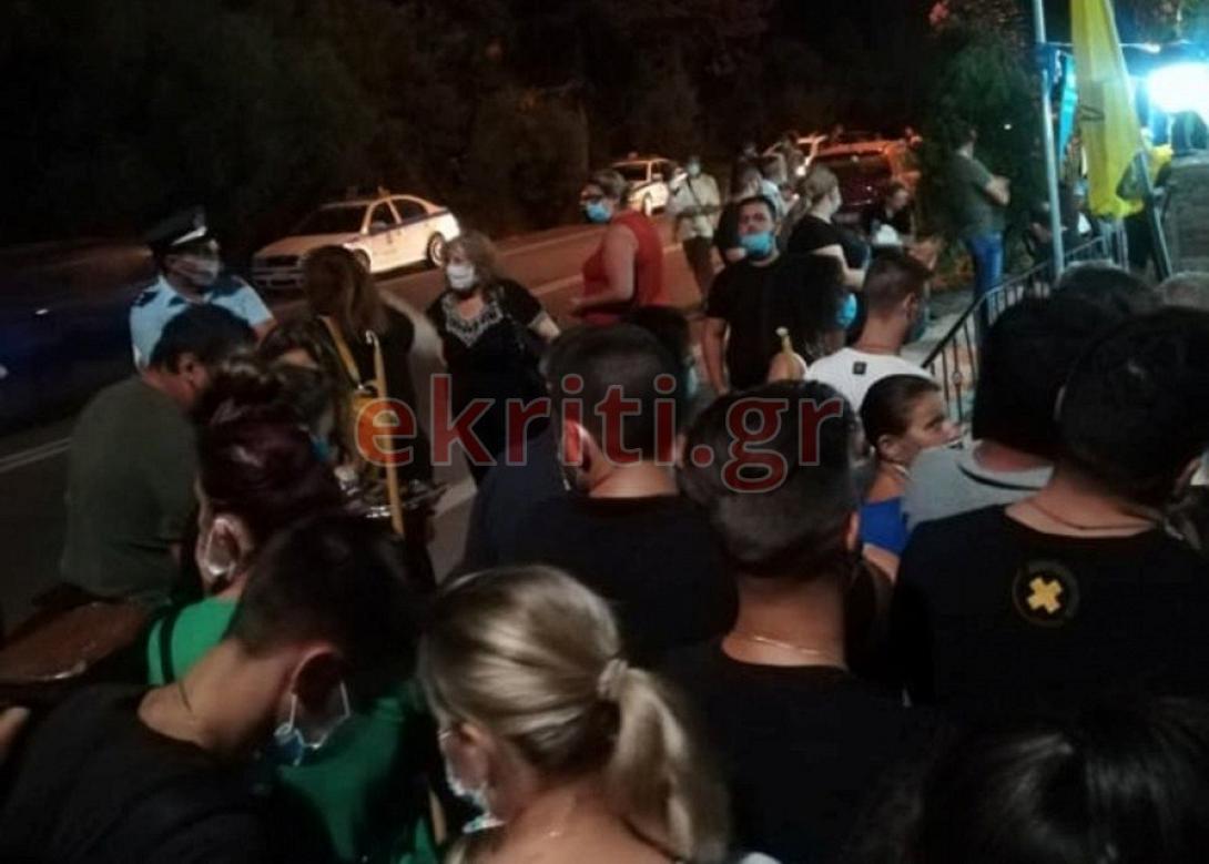 Η αστυνομία είχε ισχυρή παρουσία, ενώ το πρόστιμο στο νεαρό προκάλεσε αντιδράσεις.