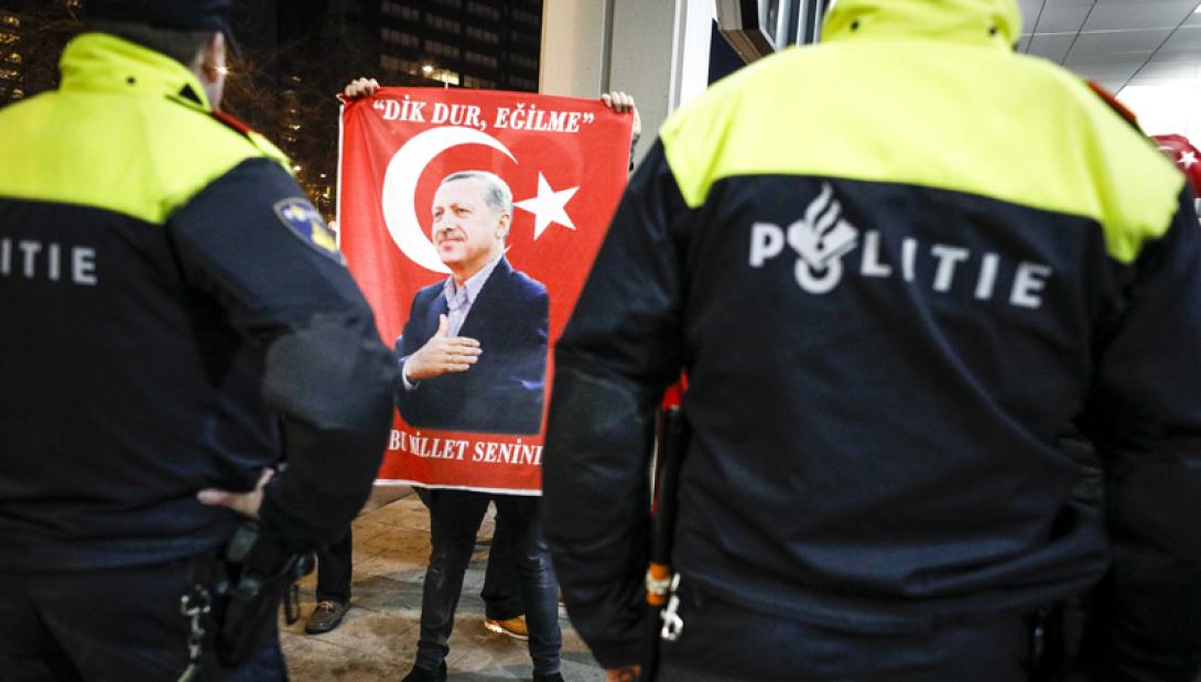 13-74642netherlandsturkeydiplomacy.jpg