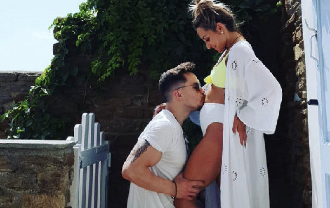 1563852_petrounias-millousi-eginan-goneis-gennise-sto-iaso-i-proti-fotografia-instagram.png.jpg