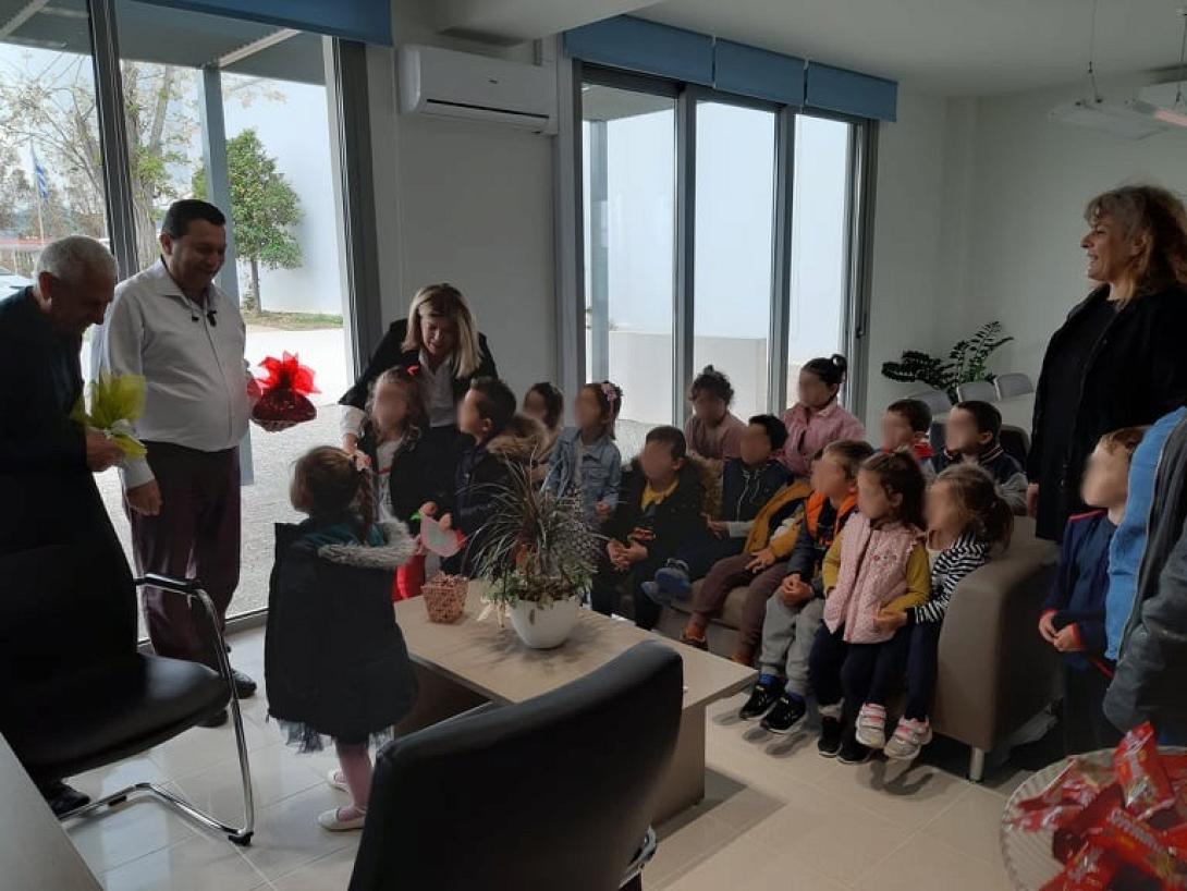 18.4.19_kalanta_lazaroy_paidikos_stathmos_goyrnon1.jpg