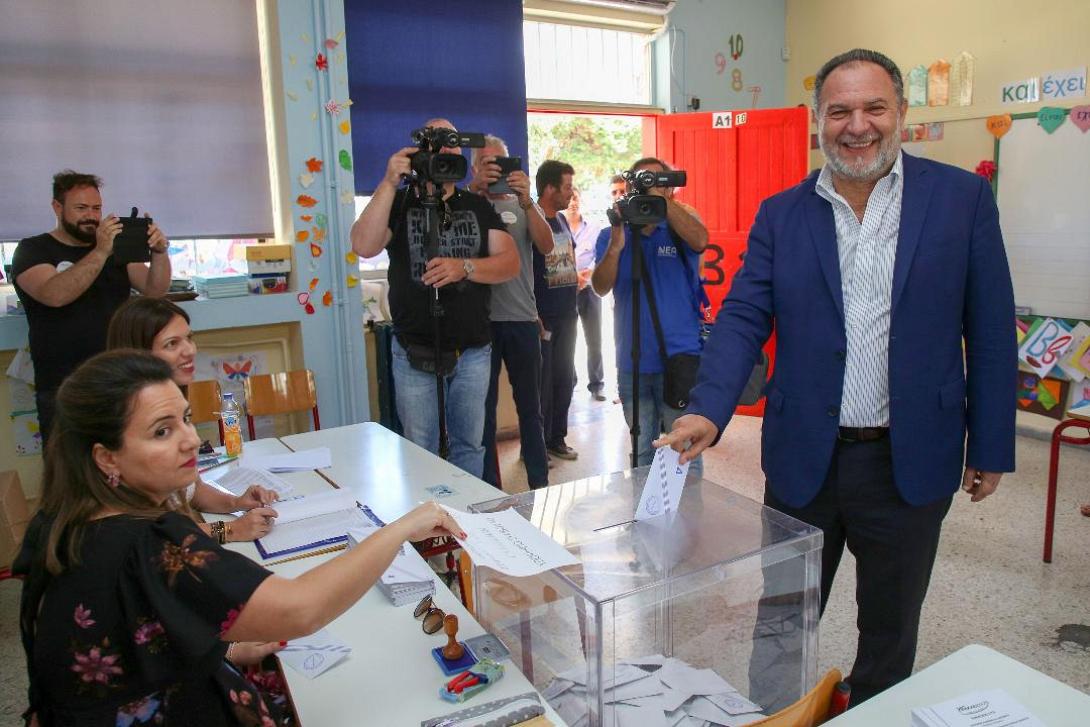 1_kourakis_psifizei_2os_gyros.jpg