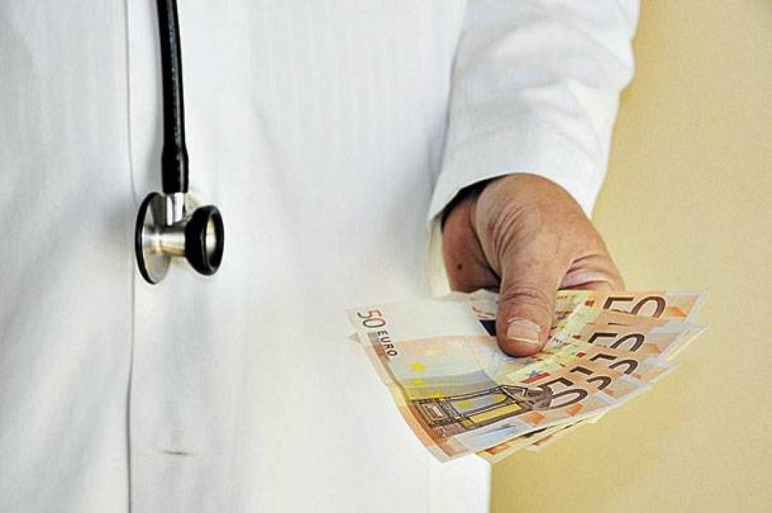 ΣΔΟΕ: Τρεις γιατροί με 21 εκατ. ευρώ στους λογαριασμούς τους