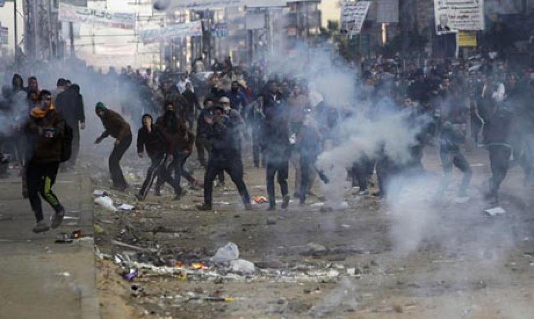 Αίγυπτος: "Αθωώθηκε" αξιωματικός της αστυνομίας για τον θάνατο 39 κρατουμένων