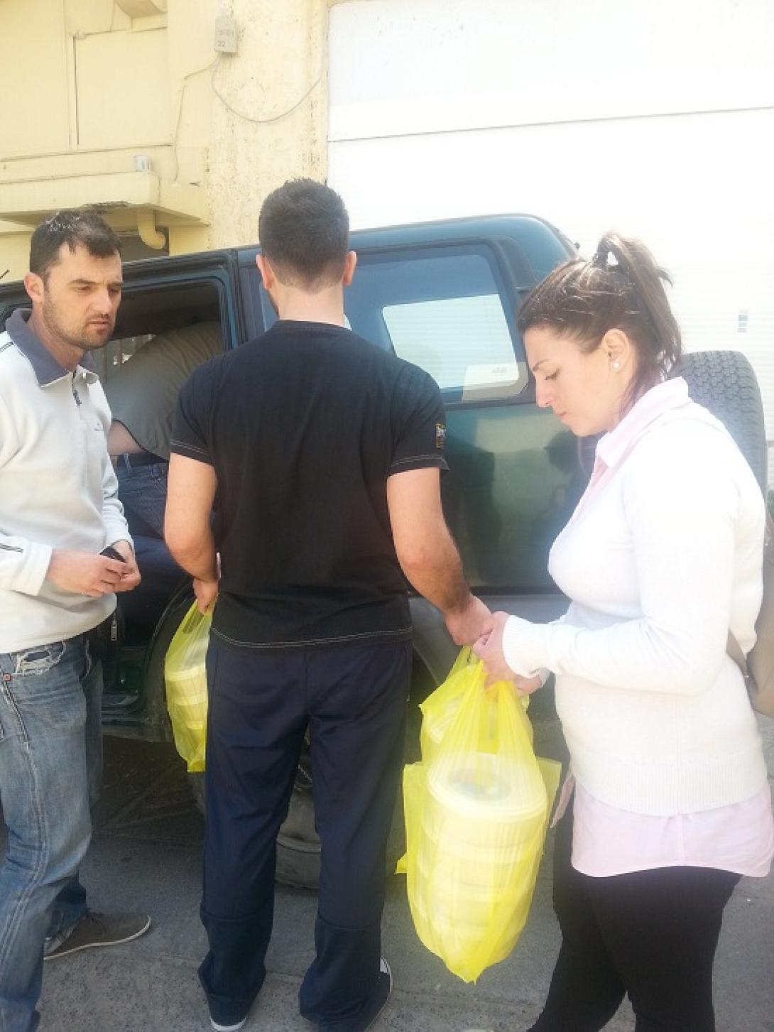 Ηράκλειο: Τρόφιμα και κουβέρτες για τους μετανάστες