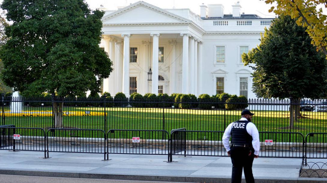 2017-10-28t160519z_1444933889_rc1944ec8cf0_rtrmadp_3_usa-trump.jpg
