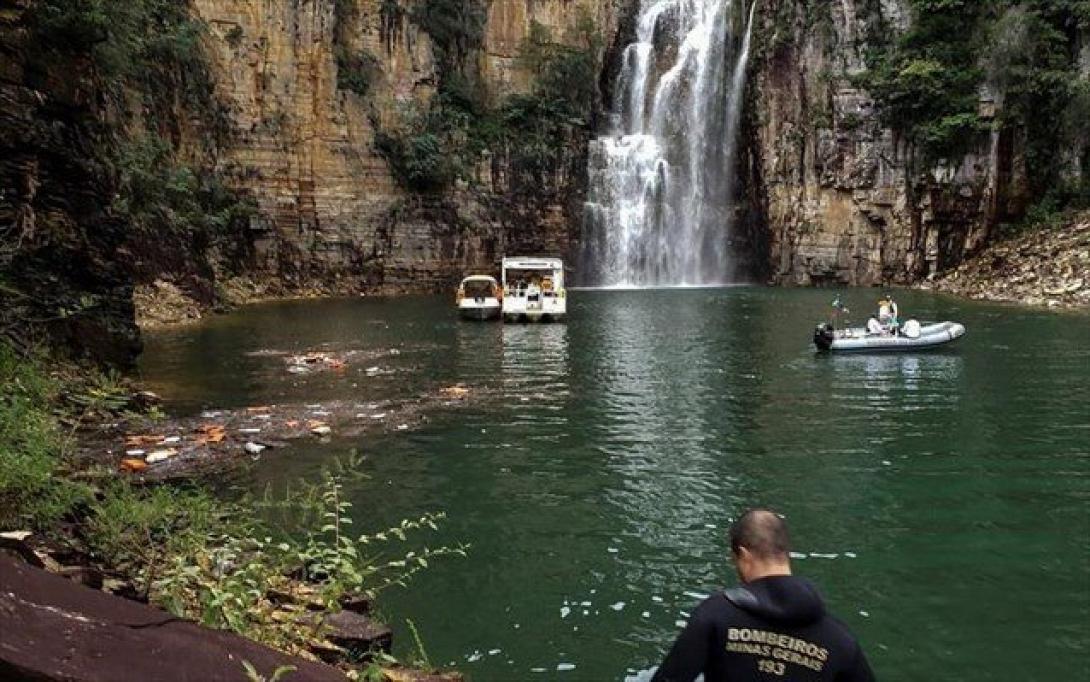 πτώση βράχου