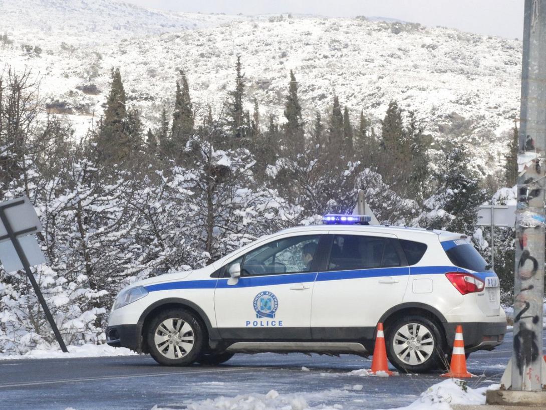 Αστυνομια χιονια κακοκαιρια περιπολικο