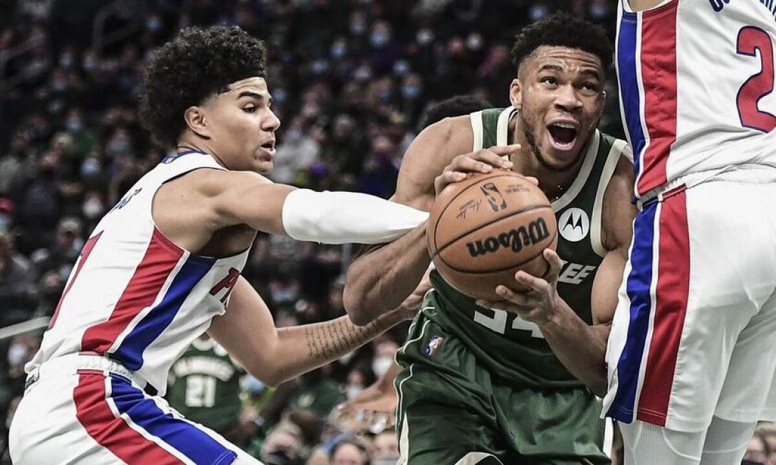 ΑΝΤΕΤΟΚΟΥΝΜΠΟ