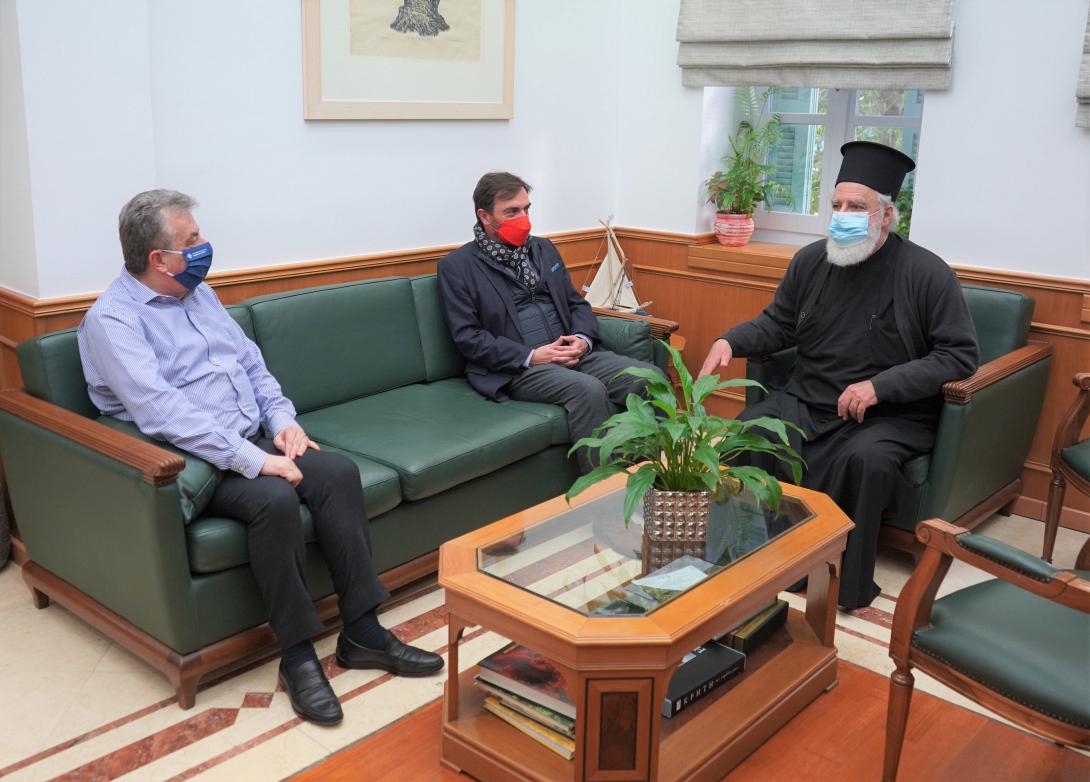 Συνάντηση Περιφερειάρχη Κρήτης με τον Σεβασμιότατο Μητροπολίτη Αρκαλοχωρίου Καστελίου Βιάννου