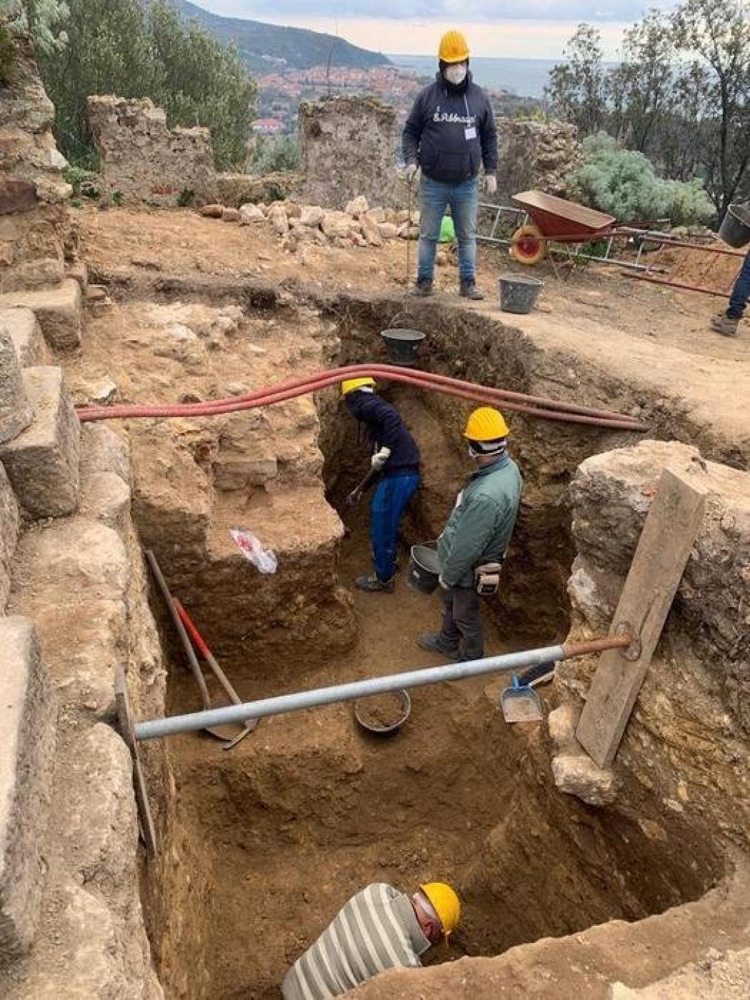 ΑΝΑΣΚΑΦΈς - ιΤΑΛΊΑ