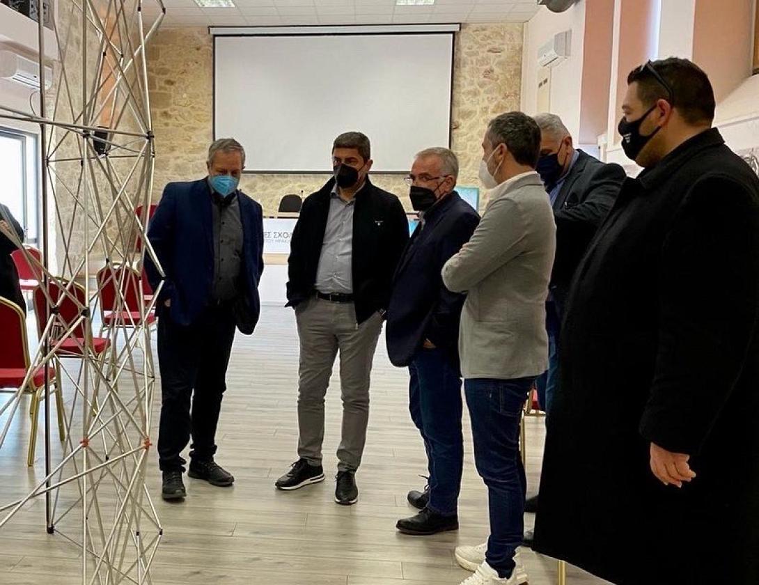 Ο Λευτέρης Αυγενάκης στο ΚΕΚ Τεχνικών Σχολών του Επιμελητηρίου