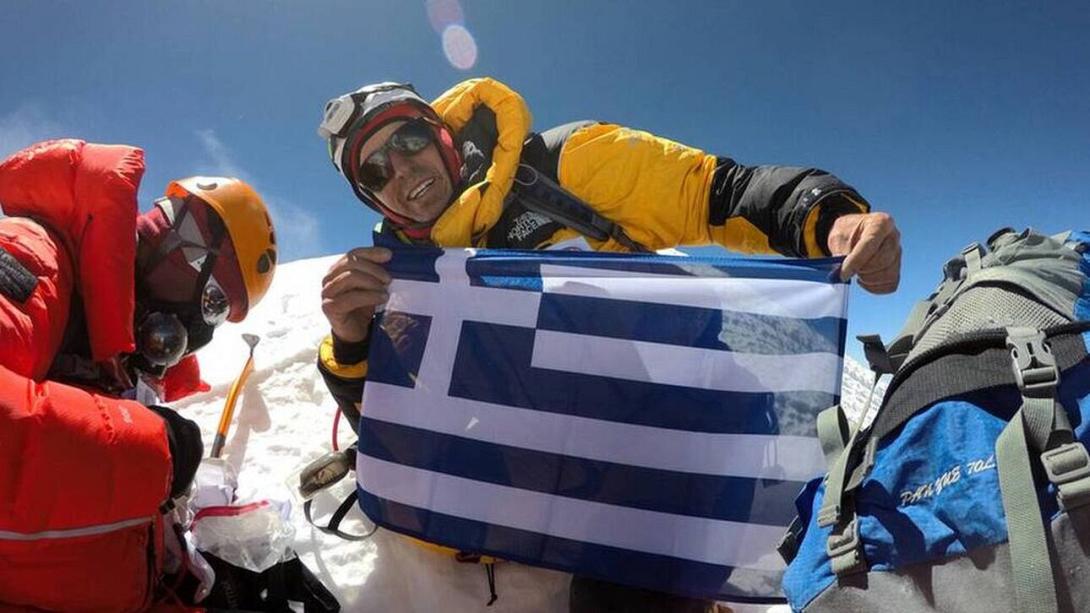 Αντώνης Σύκαρης