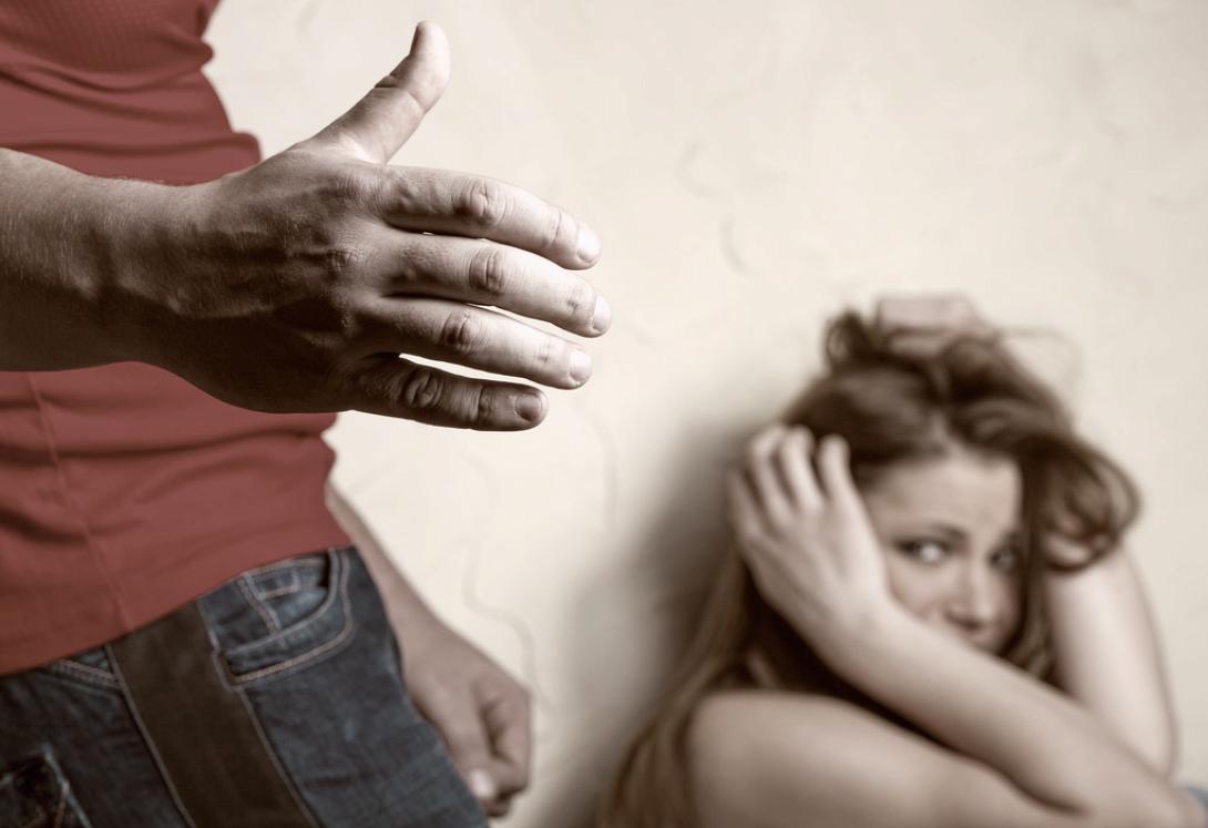 ενδοοικογενειακή βία (ΝΑ ΑΝΑΦΕΡETΑΙ ΠΑΝΤΑ Η ΠΗΓΗ - CREATE.VISTA.COM)