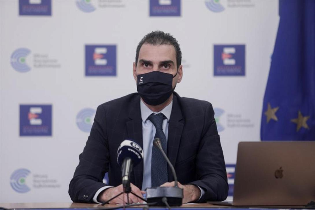 Καλοκαίρι χωρίς πιστοποιητικά 