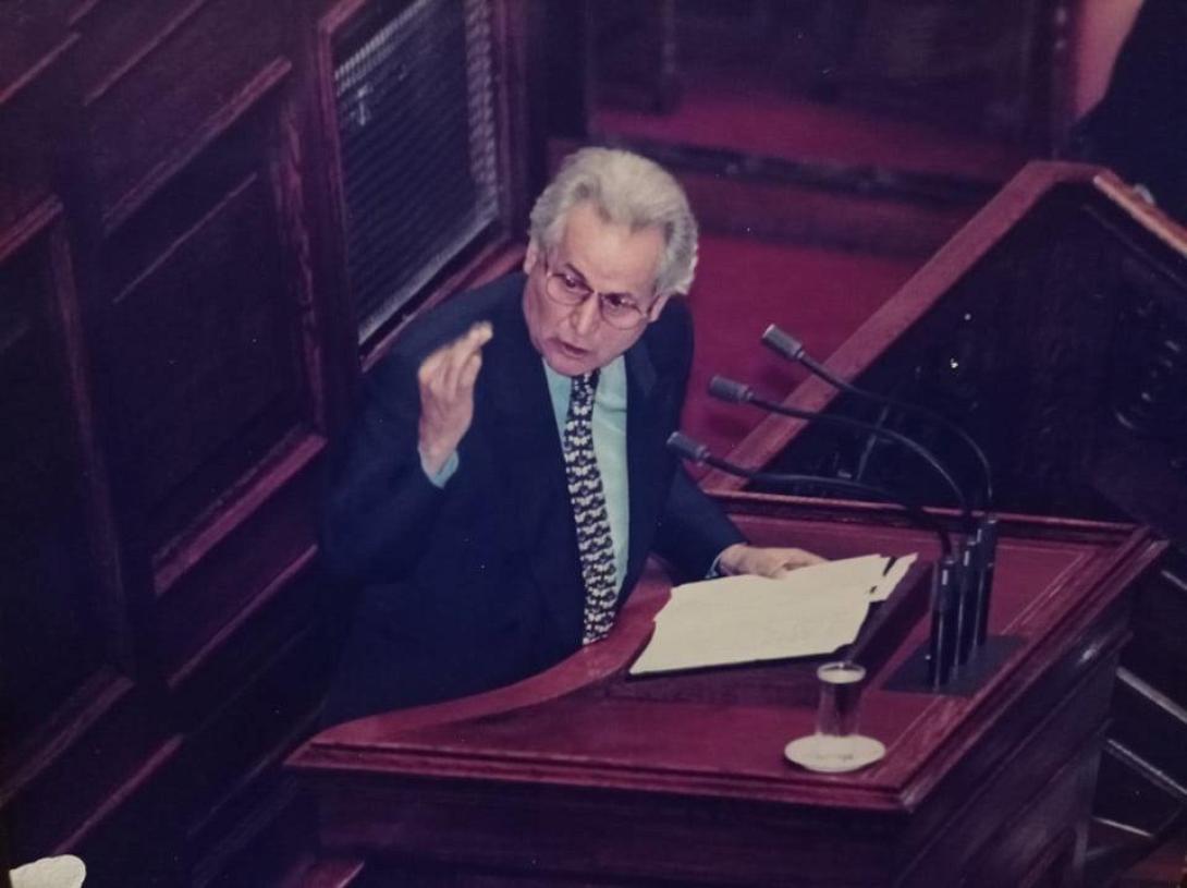Πέθανε ο πρώην βουλευτής και ακαδημαϊκός Ιωάννης Καρακώστας 