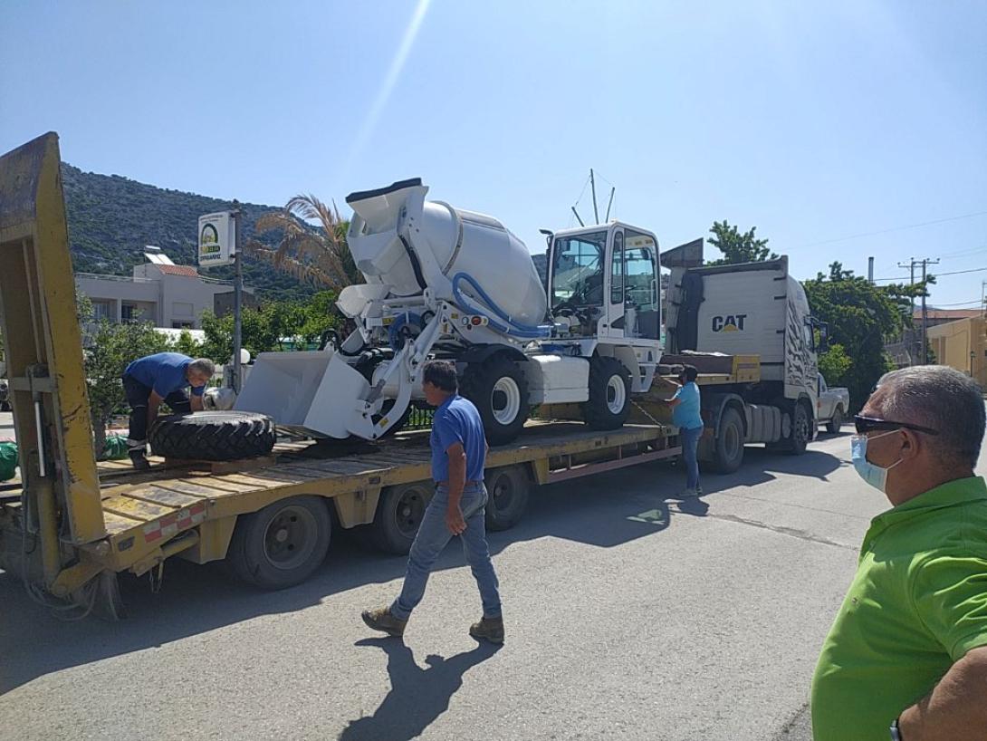Μια αυτόματη μπετονιέρα παραδόθηκε στο Δήμο Οροπεδίου Λασιθίου