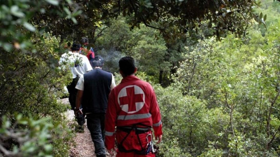 Συναγερμός στη Ναύπακτο με αθλητή που έπεσε σε χαράδρα 70 μέτρων