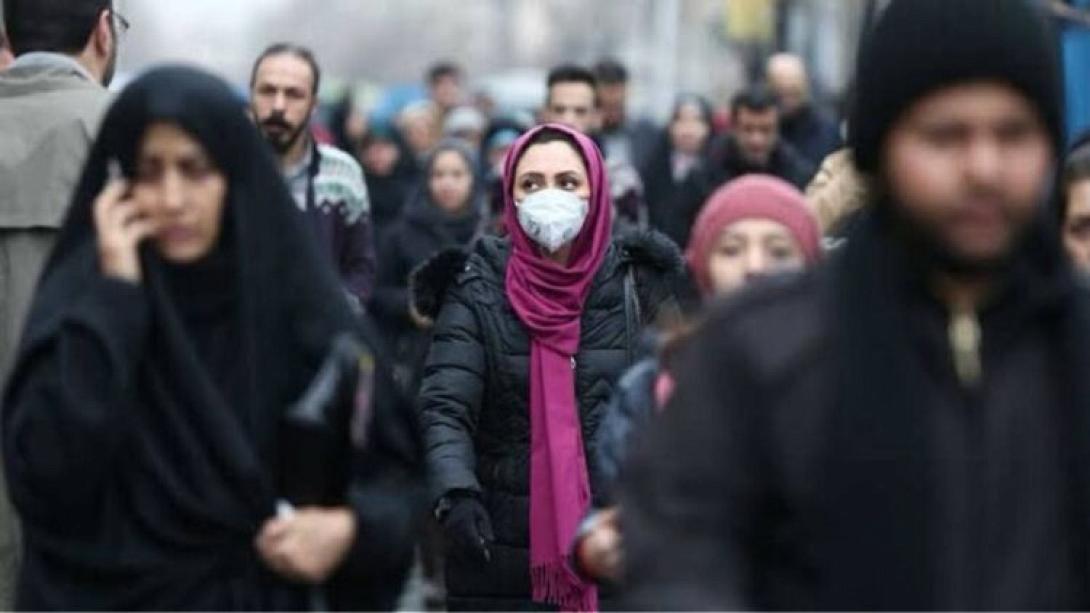 Με την βία οδήγησαν αστυνομικοί μία γυναίκα στο περιπορικό 