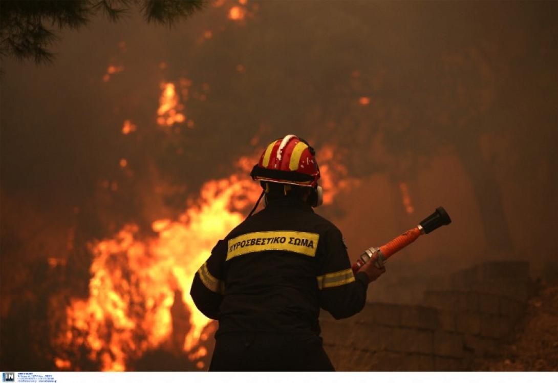 πυροσβεστικη πυροσβεστης φωτια πυρκαγια