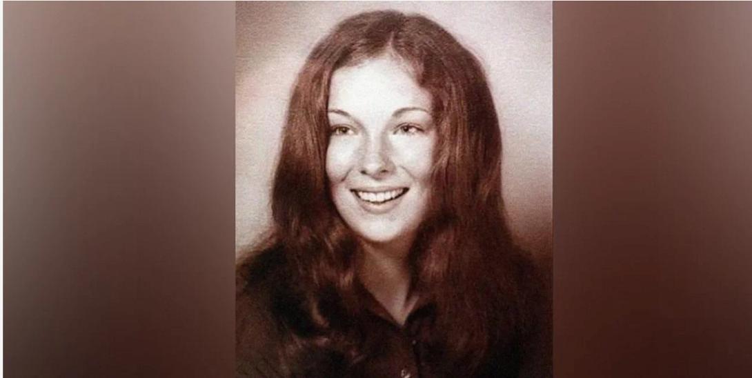 Lindy Sue Biechler 