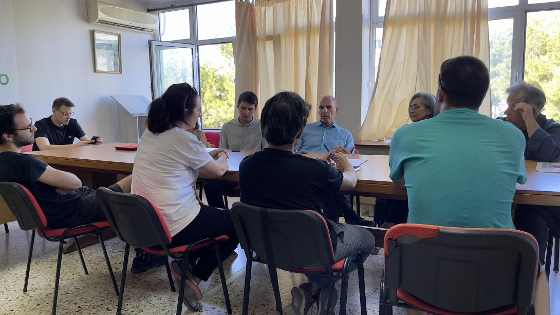 Συνάντηση Γιάνη Βαρουφάκη με τον Σύλλογο Ερευνητών και Ερευνητριών Ηρακλείου