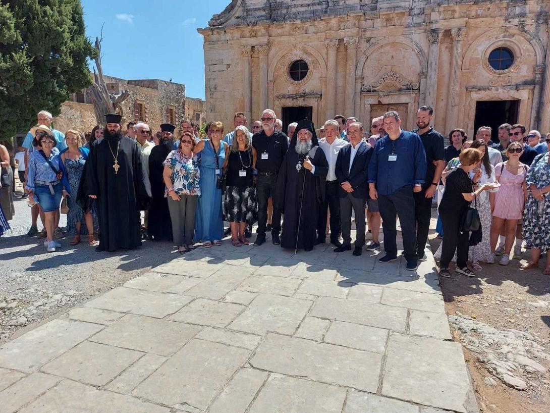 μονή αρκαδίου ομογενείς