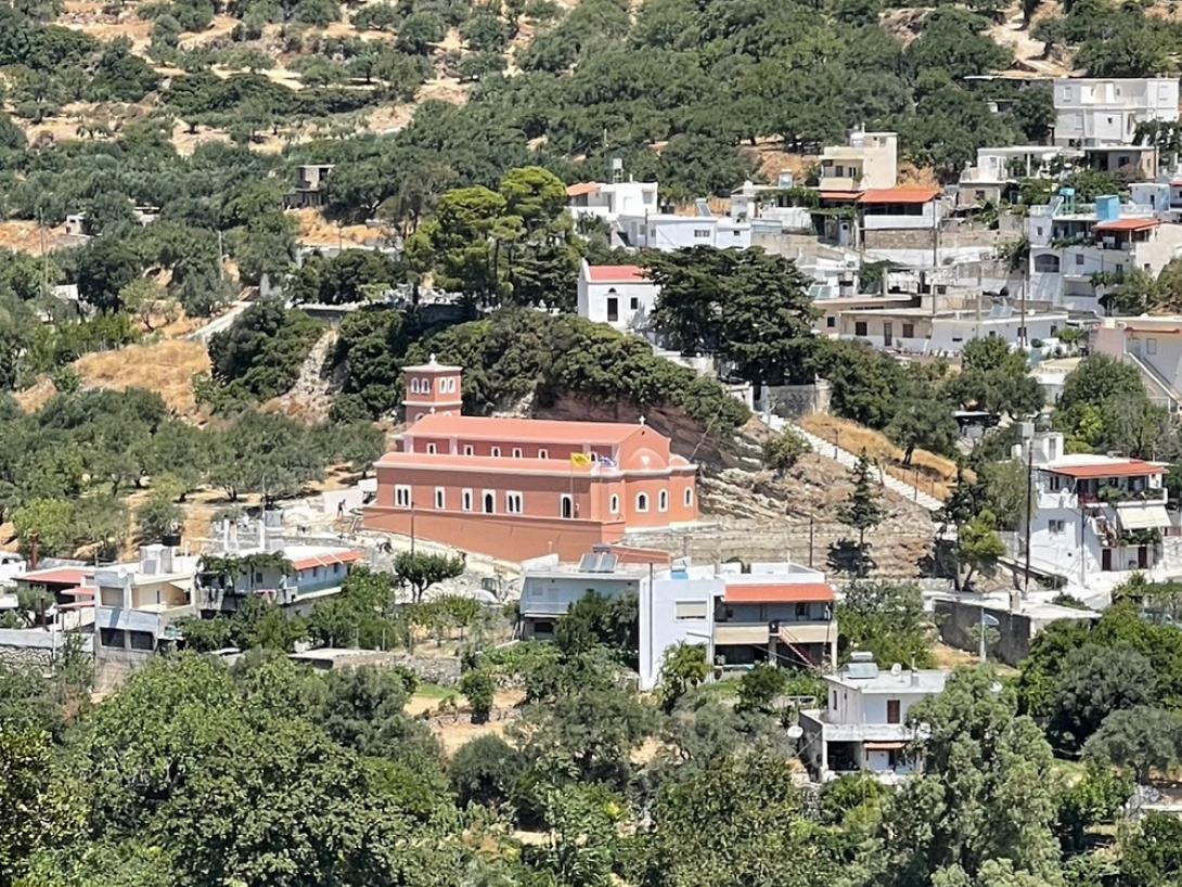 ναός αγια τριαδα καλαμαυκα ιεραπετρας