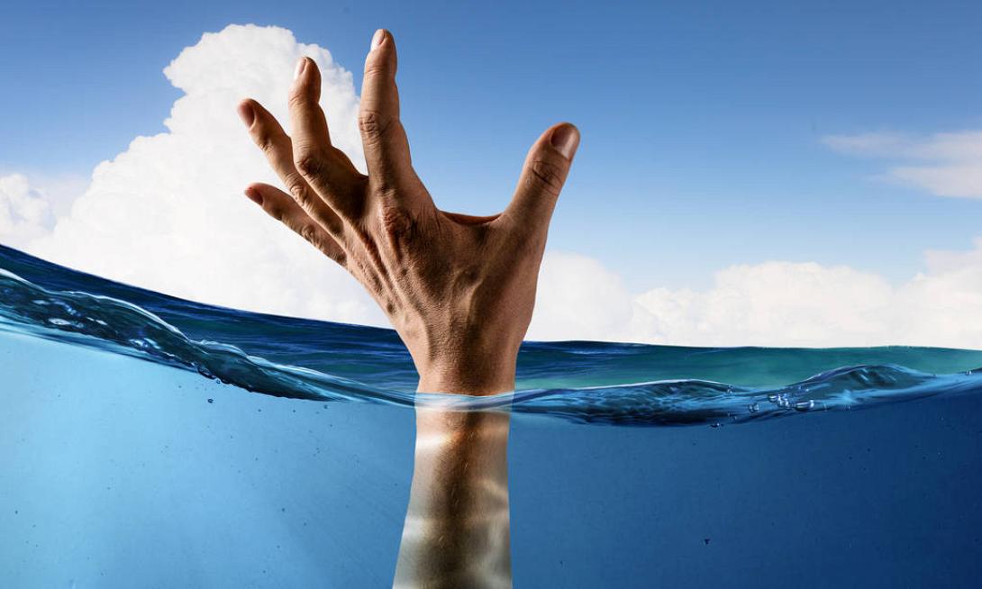 πνιγμός (φωτογραφία από create.vista.com)