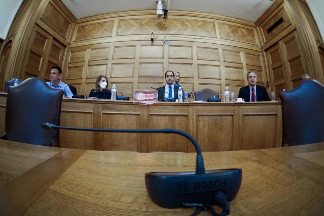 Εξεταστική για τις παρακολουθήσεις