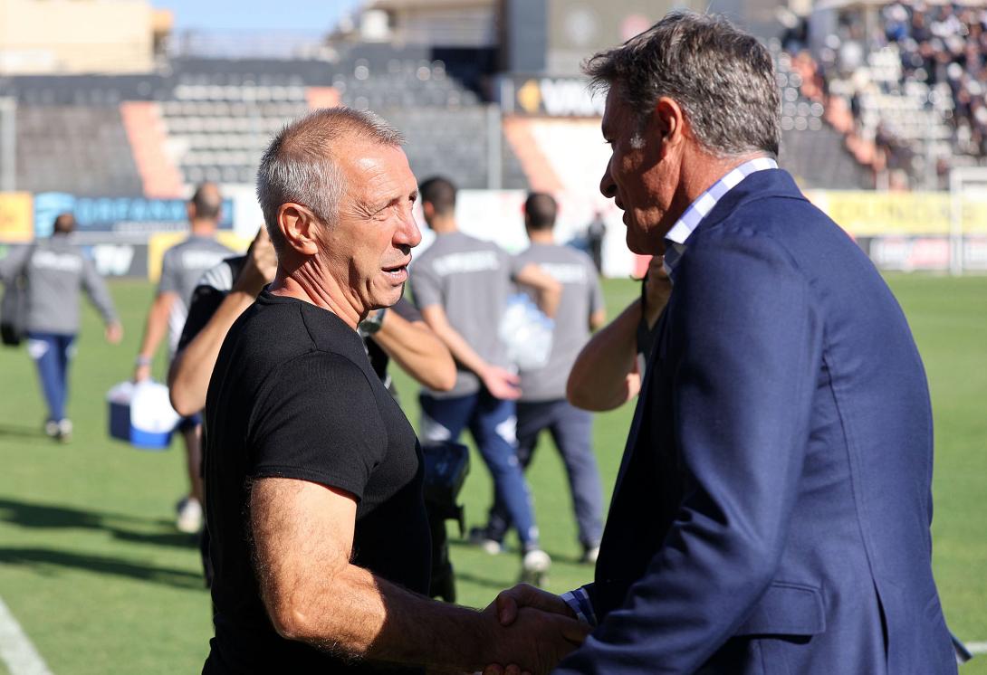 νιοπλιασ