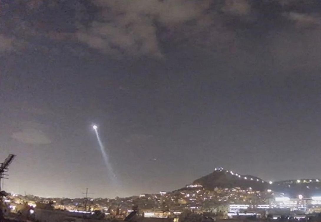 UFO πάνω από το Κολωνάκι
