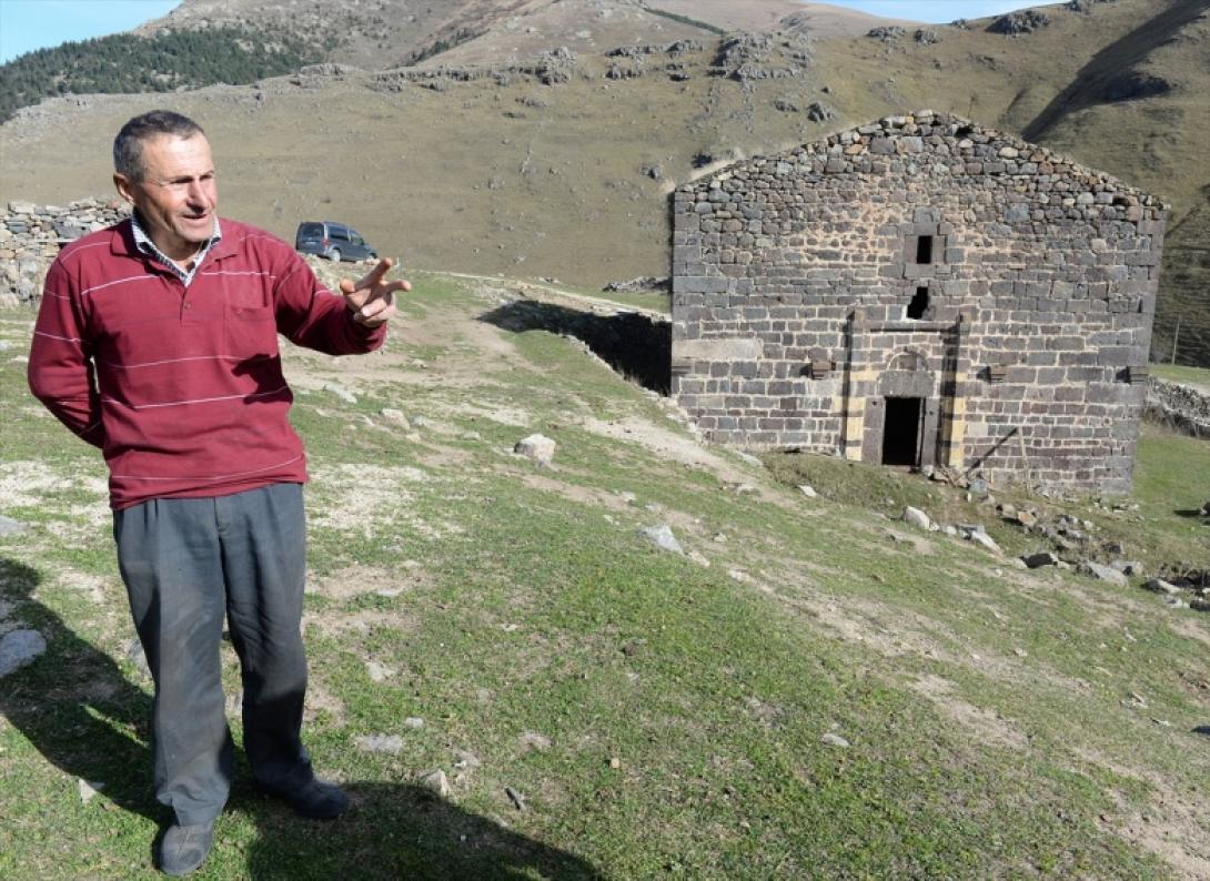 Τούρκο βοσκό Αντνάν Ζιβαλί, 