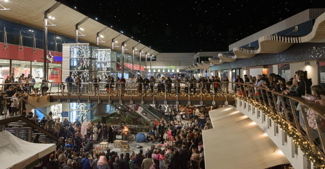 TALOS PLAZA - Φωταγώγηση του δέντρου