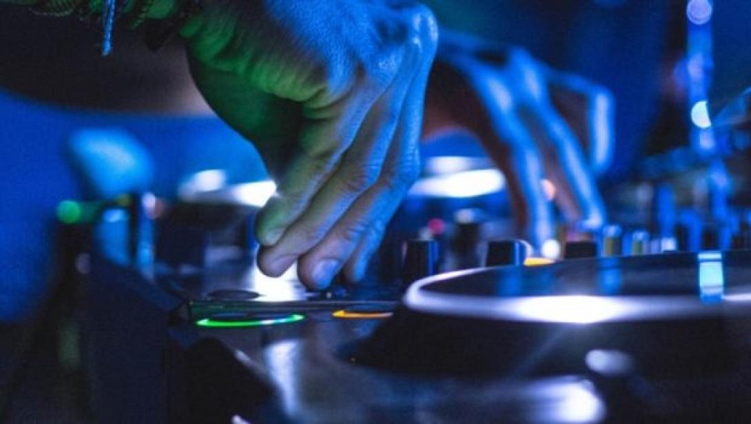 dj